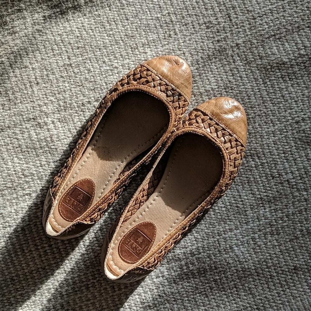 Frye Carson Woven Ballet flats